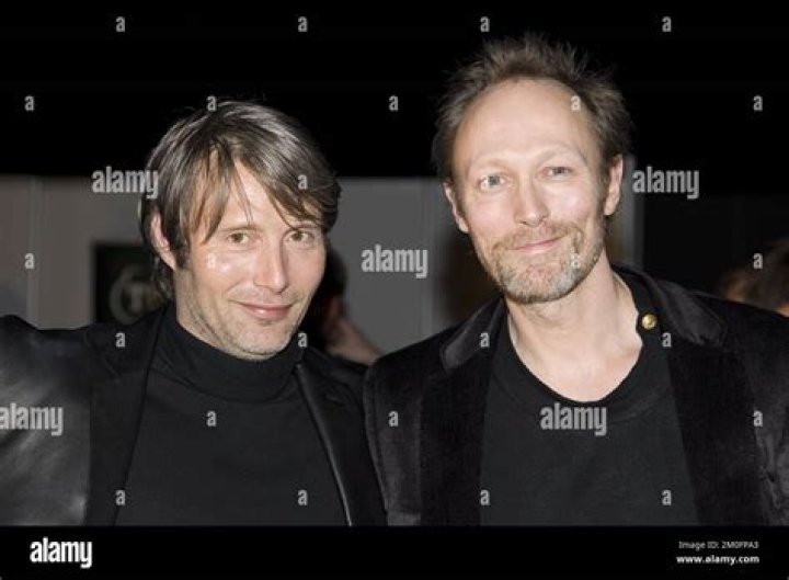 Lars Mikkelsen - Age, Family, Bio