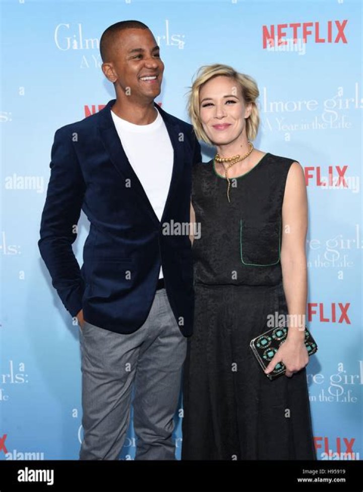 Liza Weil - Age, Family, Bio