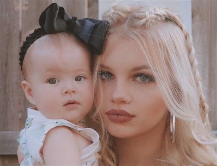 Maddie Lambert Bio (Wiki) 