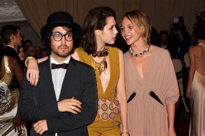 Maikelly Muhl - Age, Family, Bio