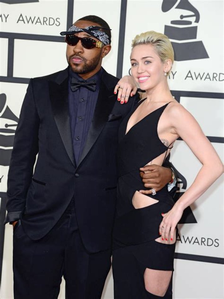 Miley Cyrus’ boyfriend moves in with her family – just like the last one