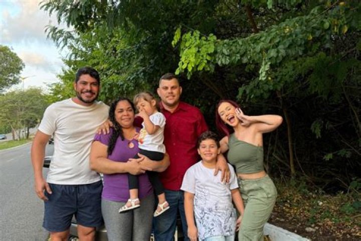 Mirela Janis - Age, Family, Bio