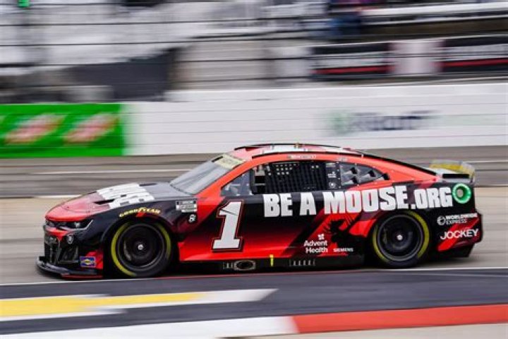 
NASCAR’s Chase Elliott Says He’s Glad ‘No One Got Hurt’ During Ross Chastain’s Risky Racing Move 