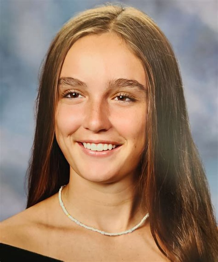 Natalie Jones - Age, Family, Bio