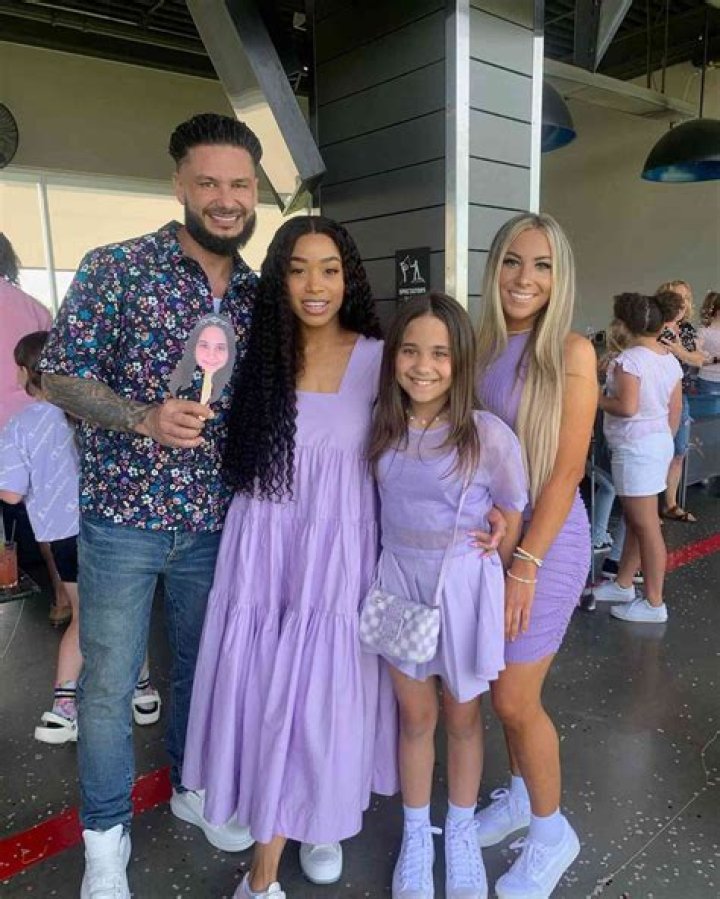 Nikki Hall (TikTok Star) - Age, Family, Bio