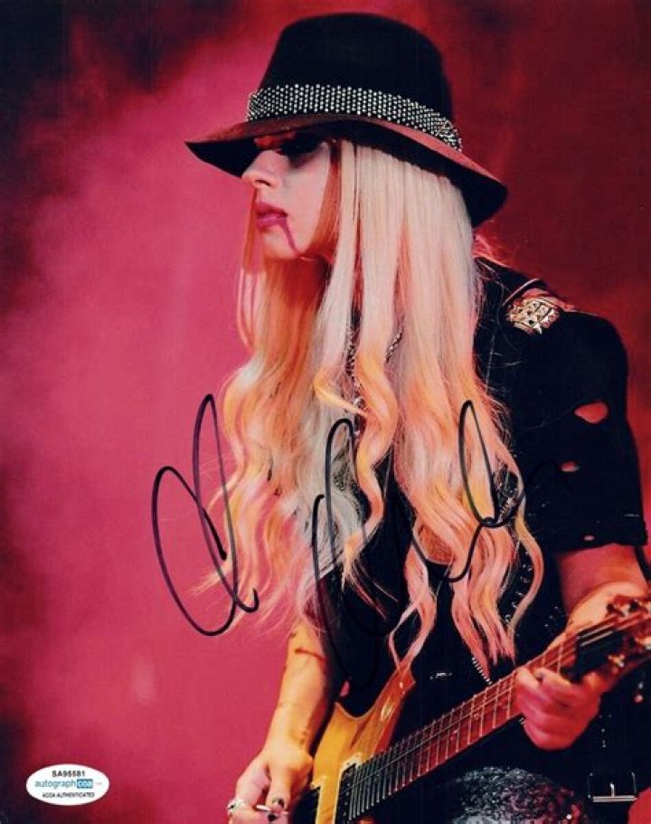 Orianthi Panagaris - Age, Family, Bio