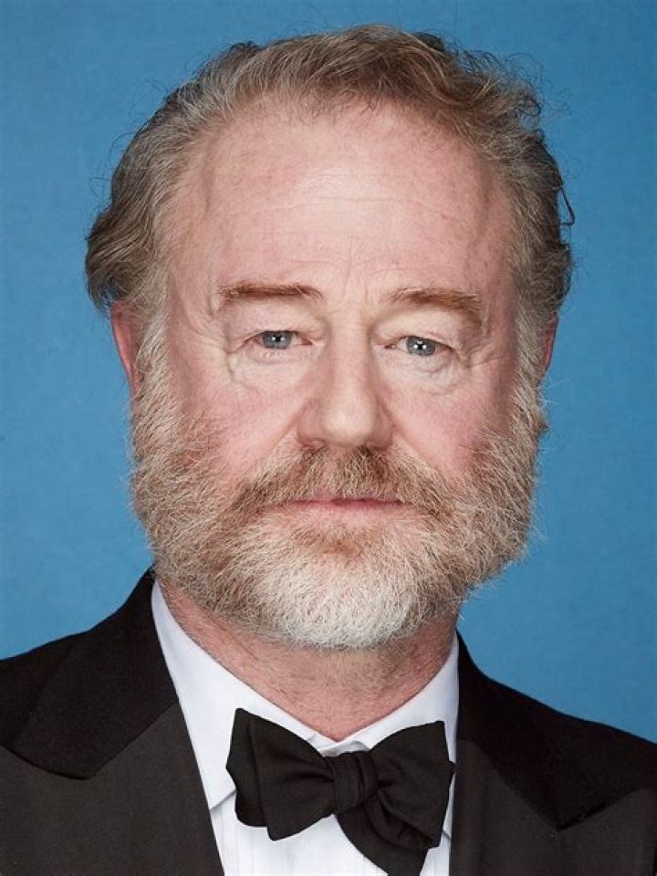 Owen Teale Bio (Wiki) 
