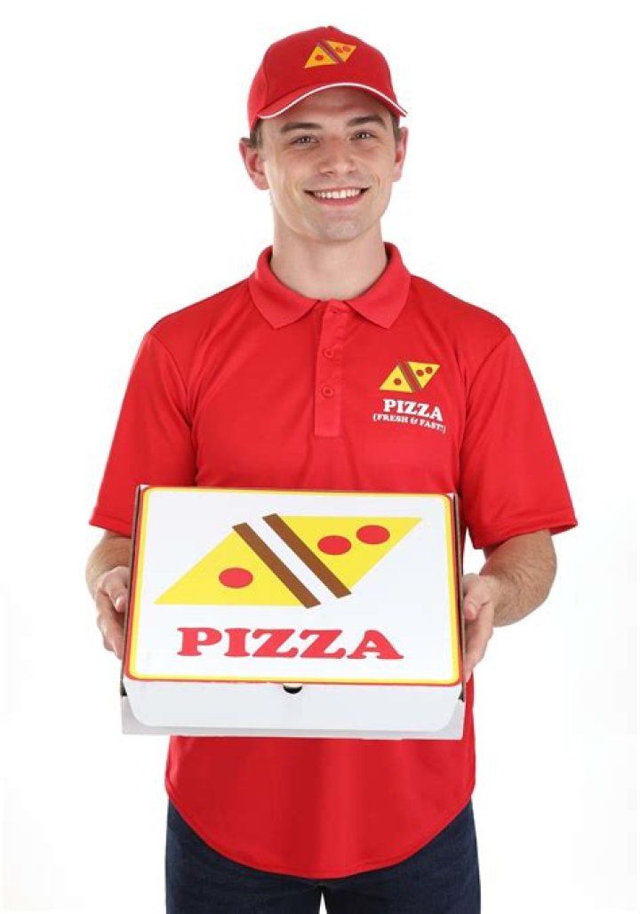 Paris Hilton’s boyfriend Alexander Von Vaggo was a pizza delivery guy