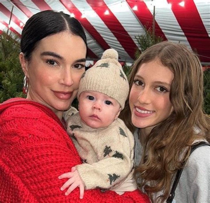 Poppy Wren Xavier - Age, Family, Bio