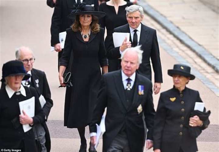 Princess Kate’s parents, Carole & Michael Middleton, attended QEII’s state funeral