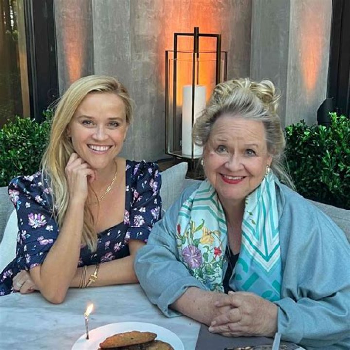 Reese Witherspoon’s mom files suit against her dad for bigamy, gets restraining order