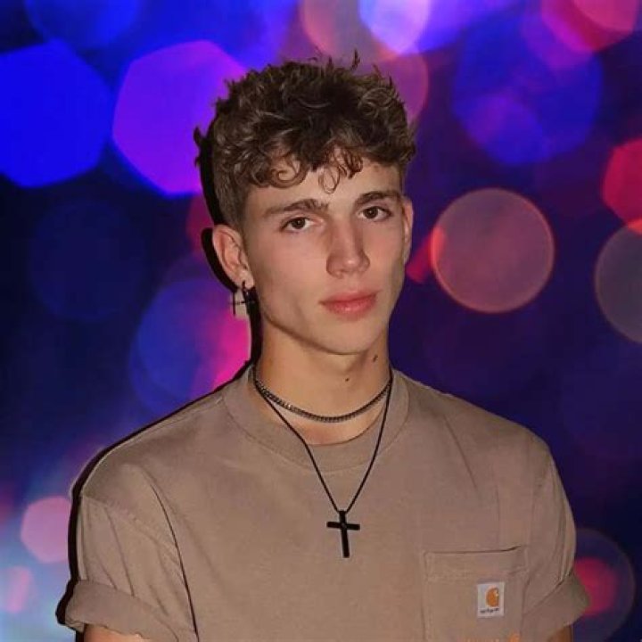 Reggie Hacker - Age, Family, Bio