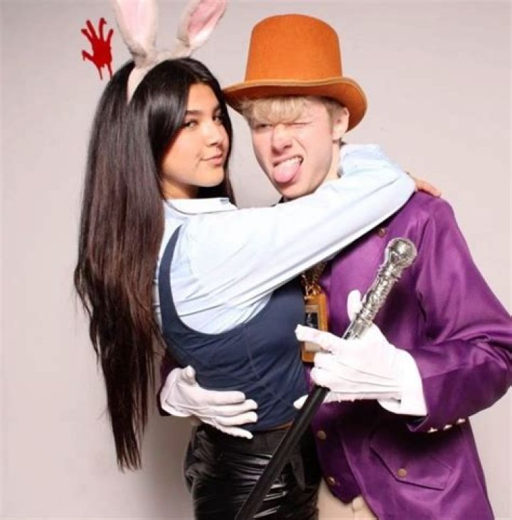 Sara Echeagaray Bio (Wiki) 