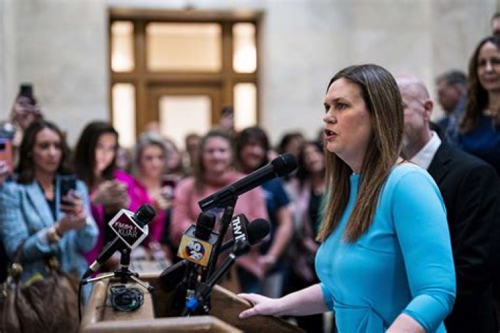 Sarah Huckabee Sanders - Age, Family, Bio