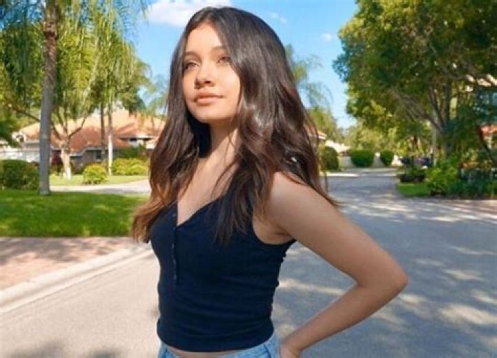 SAS-ASMR - Age, Family, Bio