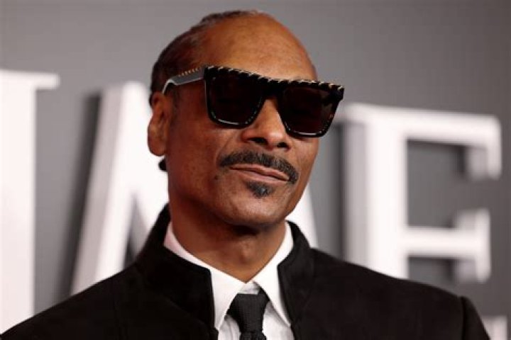 Snoop Dogg’s felony record was expunged & he’ll vote for the first time this year
