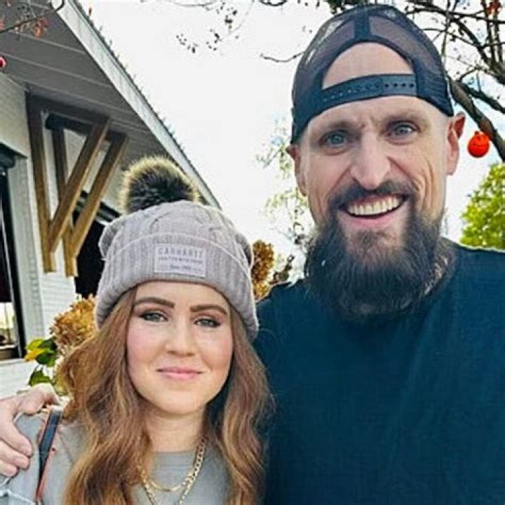 Steve Jones (TV Show Host) - Age, Family, Bio