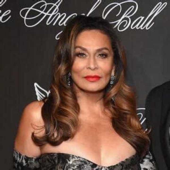 Tina Knowles Bio (Wiki) 