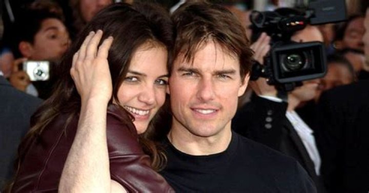 Tom Cruise & Katie Holmes are renegotiating their “who wears the heels” policy