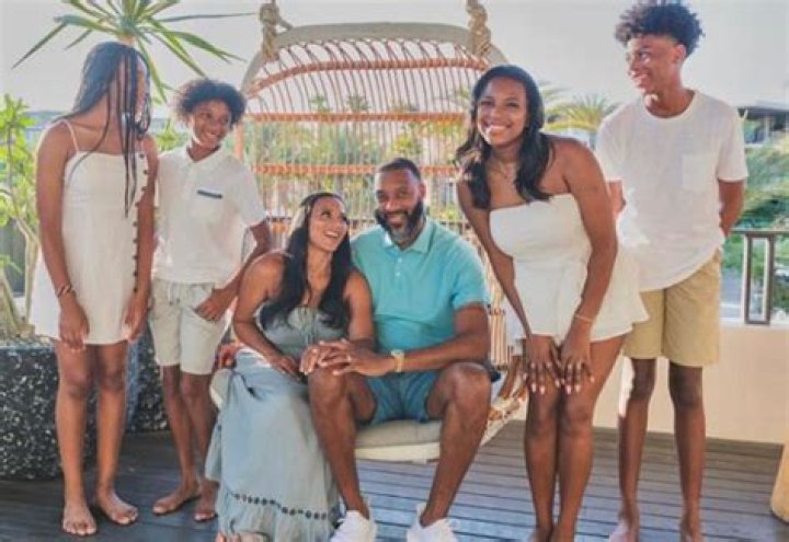 Tracy McGrady is Married to Wife: CleRenda McGrady. Kids.