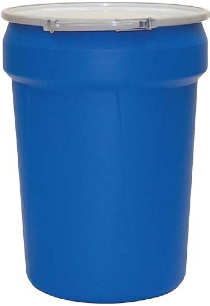 What are the dimensions of a 30 gallon plastic drum?