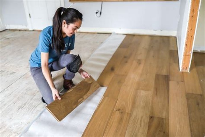 What is snap lock flooring?