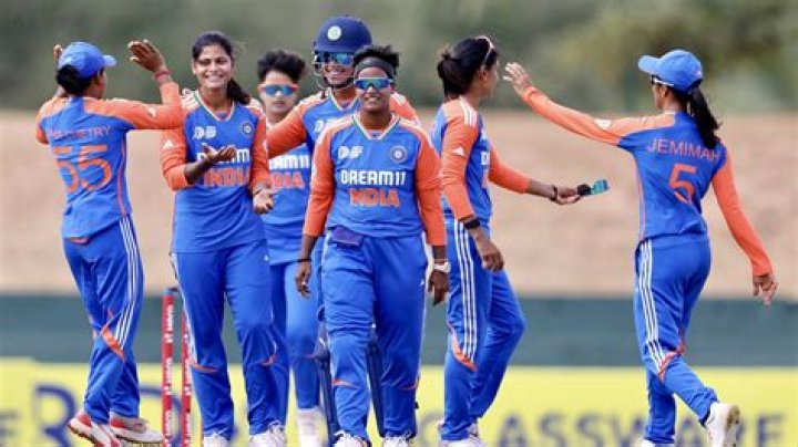 Where does Mithali live what is her mother tongue?