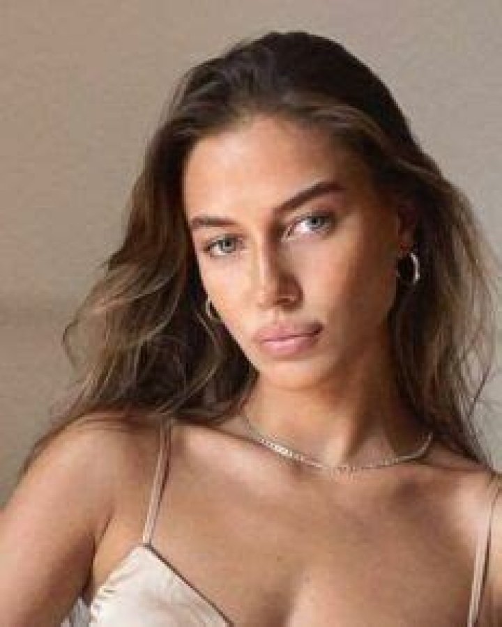 Who Is Brad Pitt’s New Girlfriend Nicole Poturalski; Few Facts You Need To Know About The German Model!