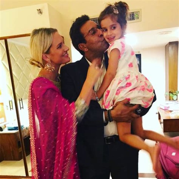Who Is Wasim Akram Wife Shaniera Akram? Kids Family And Net Worth