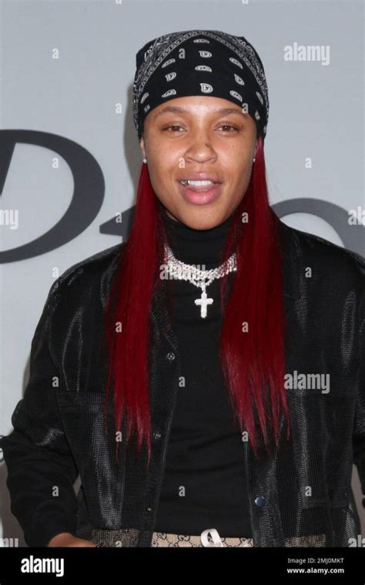 Young Ezee Bio (Wiki) 